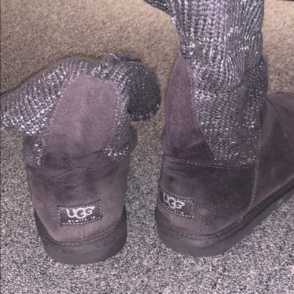 Uggs - Picture 4 of 4